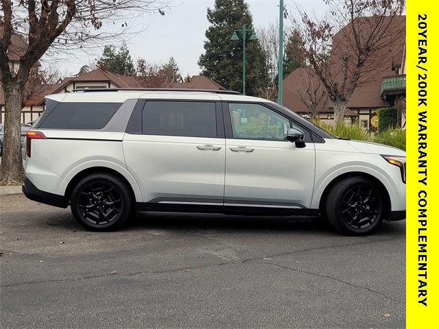 new 2025 Kia Carnival Hybrid car, priced at $55,900