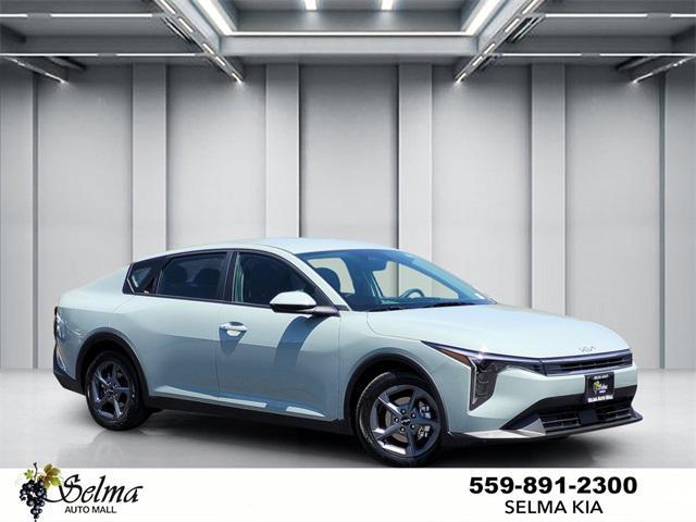 new 2025 Kia K4 car, priced at $22,976