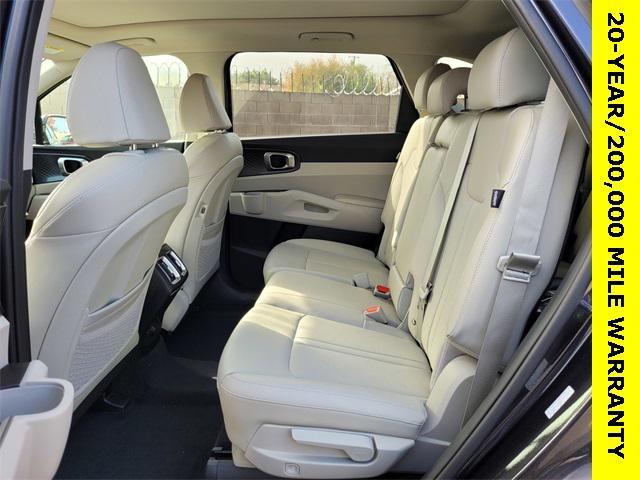 new 2025 Kia Sorento car, priced at $34,347