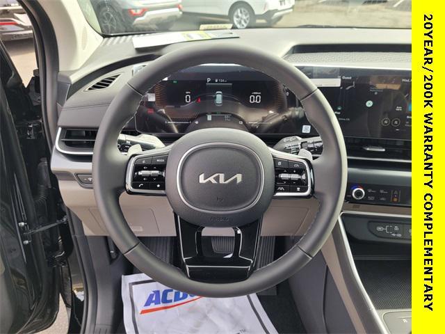 new 2025 Kia Carnival Hybrid car, priced at $41,655