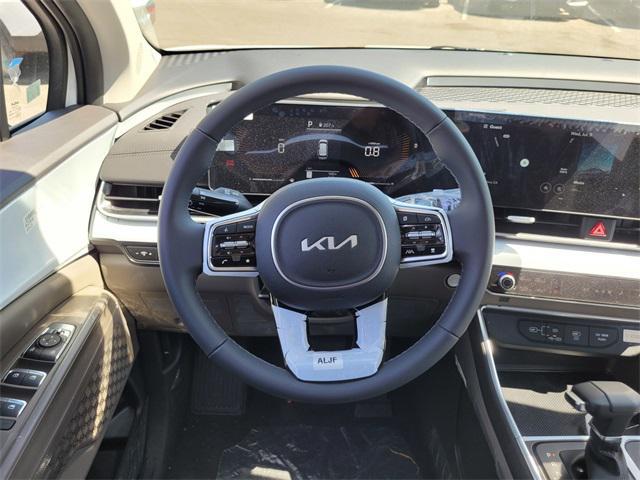new 2025 Kia Carnival car, priced at $39,370