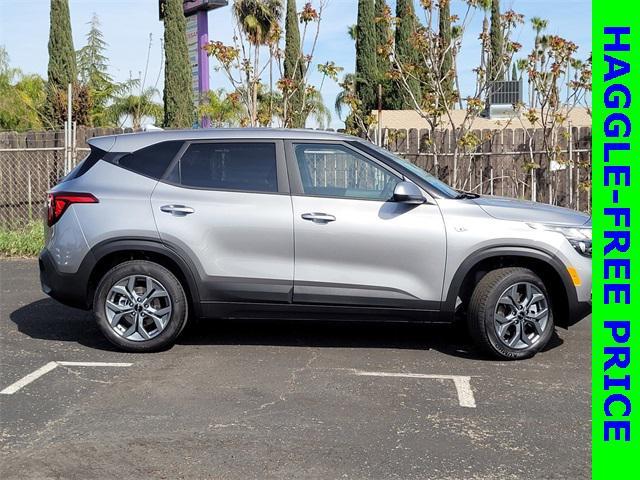 new 2025 Kia Seltos car, priced at $24,595