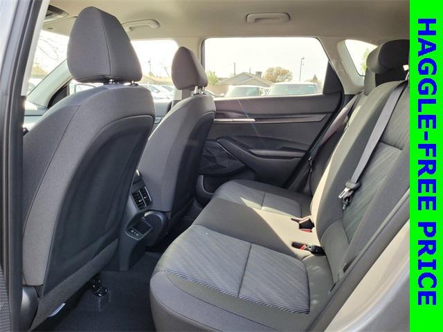 new 2025 Kia Seltos car, priced at $24,595