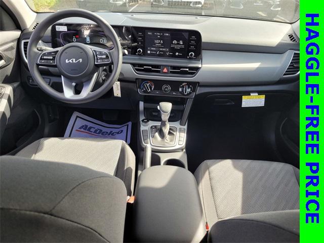 new 2025 Kia Seltos car, priced at $24,595