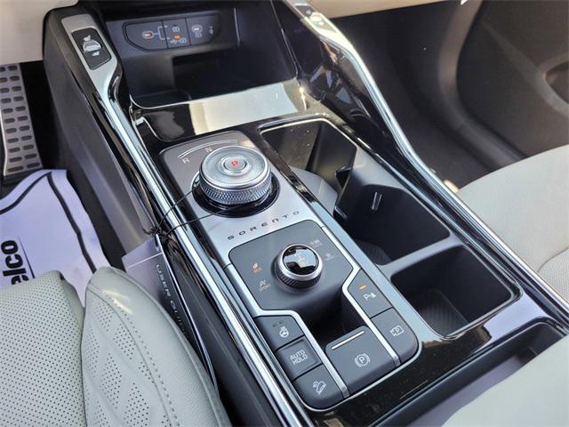 new 2025 Kia Sorento Hybrid car, priced at $46,555