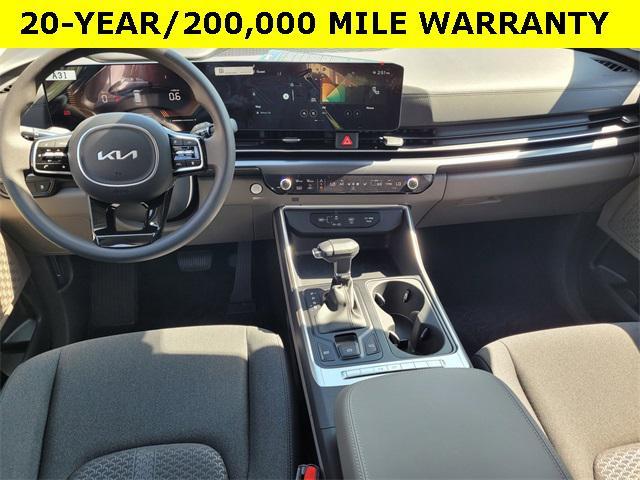 new 2026 Kia Carnival car, priced at $39,184