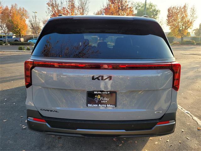 new 2025 Kia Carnival Hybrid car, priced at $51,740