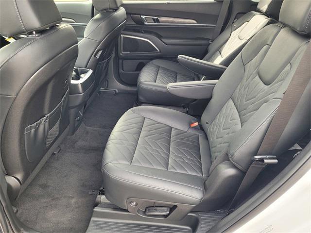 new 2025 Kia Telluride car, priced at $48,030