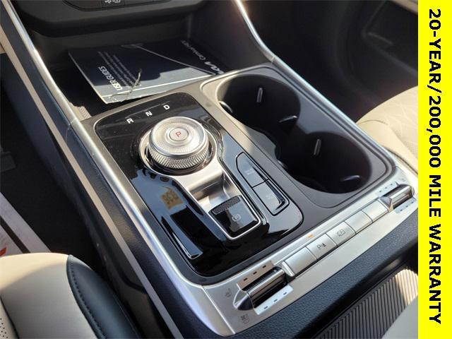 new 2025 Kia Carnival Hybrid car, priced at $49,700