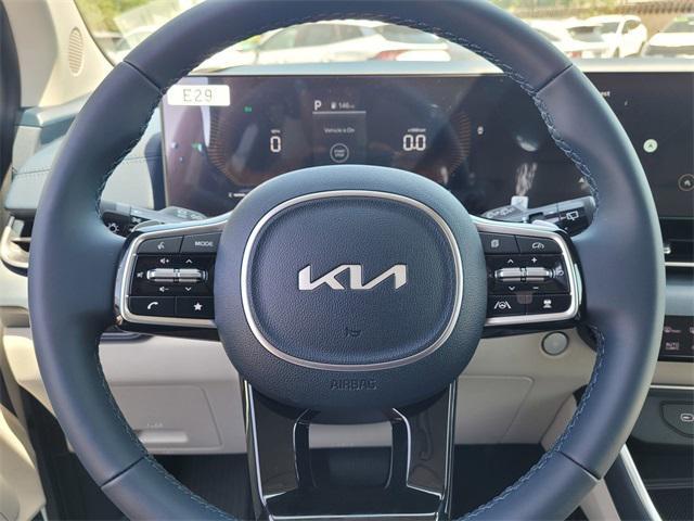 new 2026 Kia Carnival Hybrid car, priced at $45,385