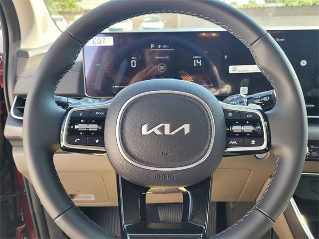 new 2025 Kia Carnival Hybrid car, priced at $43,730