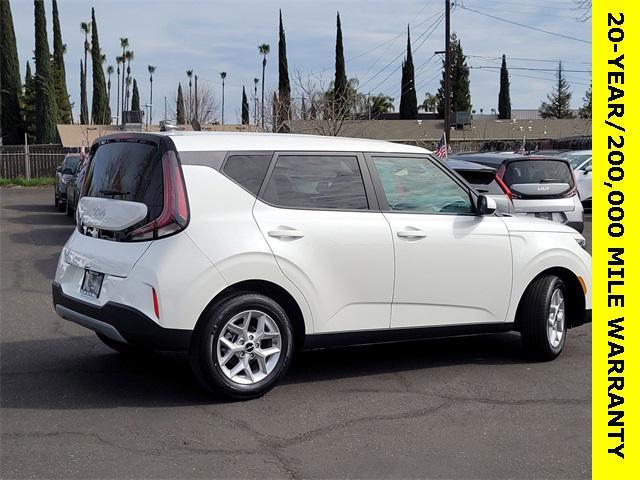 new 2025 Kia Soul car, priced at $22,605