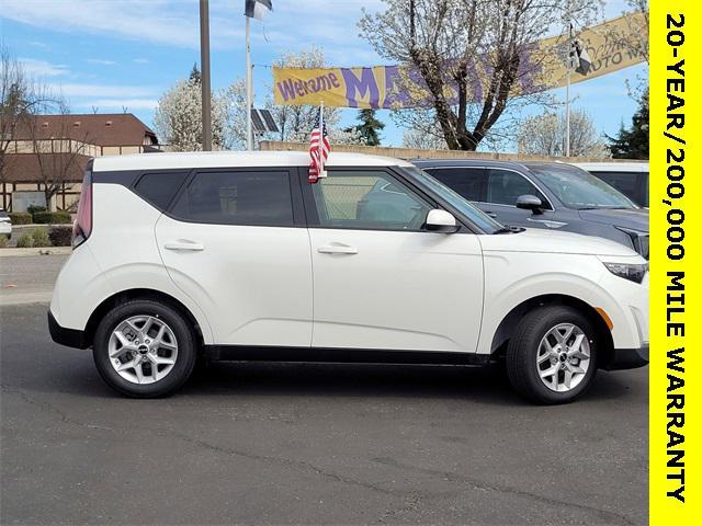 new 2025 Kia Soul car, priced at $22,210