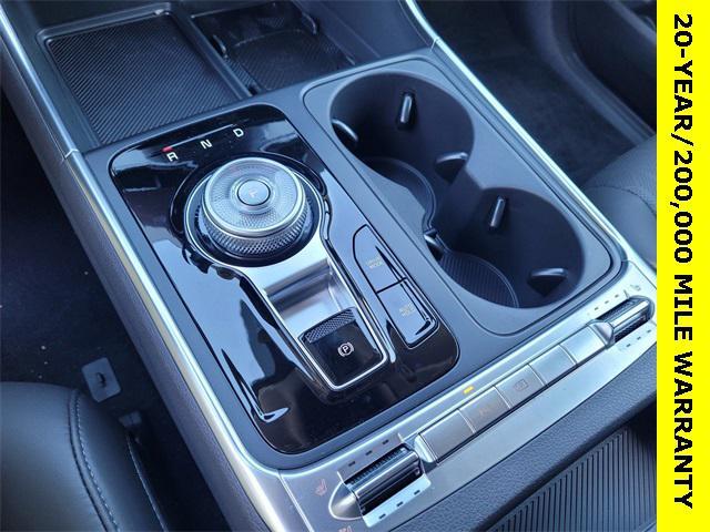 new 2025 Kia Carnival Hybrid car, priced at $50,878