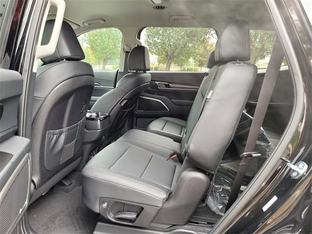 new 2025 Kia Telluride car, priced at $38,135