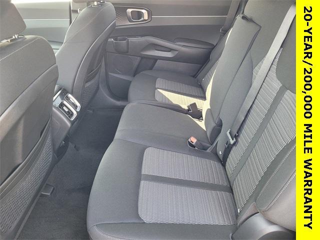 new 2025 Kia Sorento car, priced at $30,446