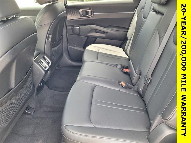 new 2025 Kia Sorento car, priced at $35,660
