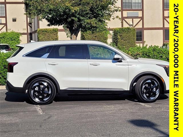 new 2025 Kia Sorento Hybrid car, priced at $39,625