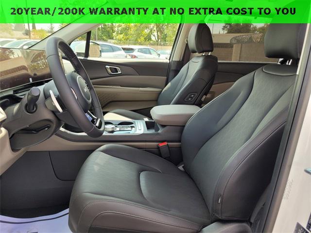 new 2026 Kia Carnival Hybrid car, priced at $45,385