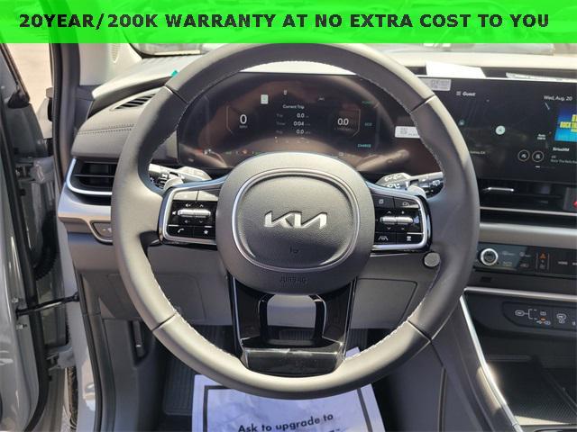 new 2026 Kia Carnival Hybrid car, priced at $50,285