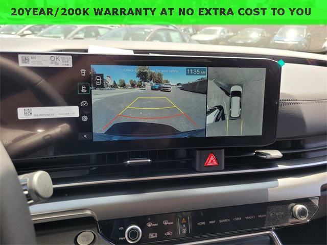 new 2026 Kia Carnival Hybrid car, priced at $50,285