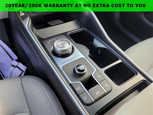 new 2026 Kia Sorento Hybrid car, priced at $40,810