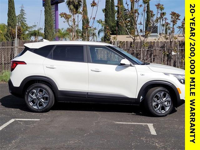new 2025 Kia Seltos car, priced at $25,920