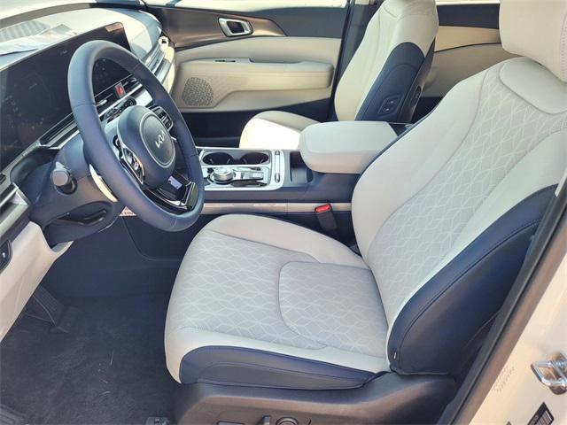 new 2025 Kia Carnival Hybrid car, priced at $49,500