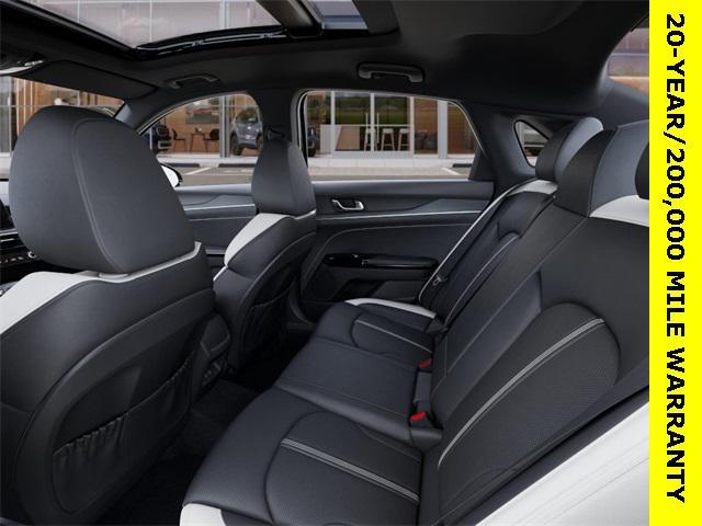 new 2025 Kia K5 car, priced at $30,550