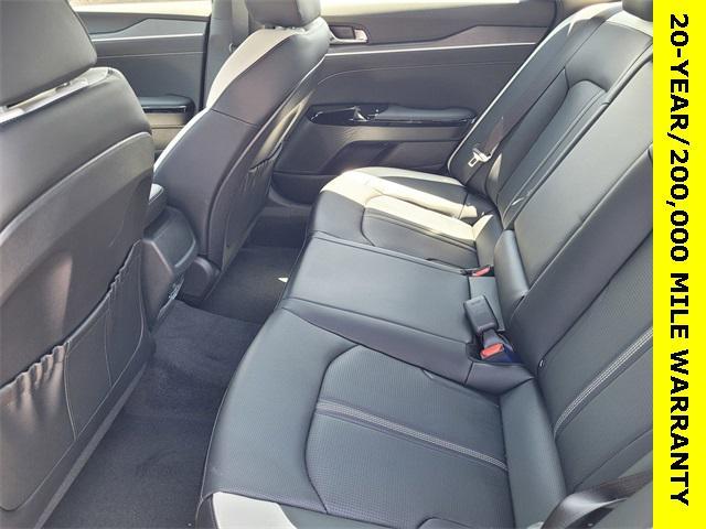 new 2025 Kia K5 car, priced at $30,550