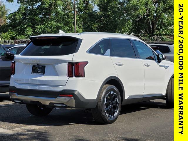 new 2025 Kia Sorento car, priced at $33,759