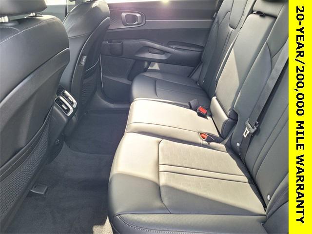 new 2025 Kia Sorento car, priced at $33,759