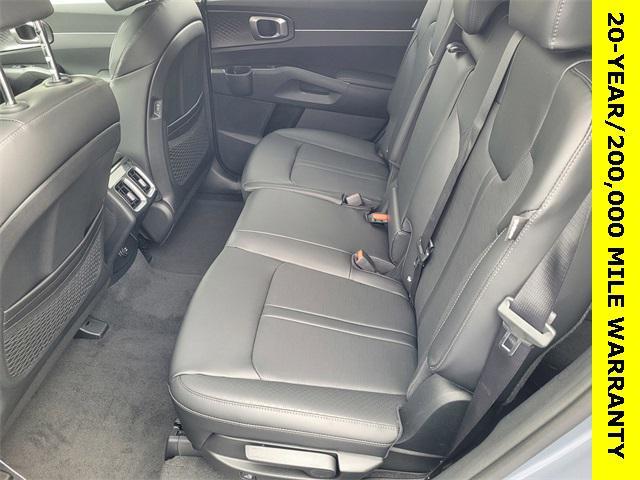 new 2025 Kia Sorento car, priced at $35,990