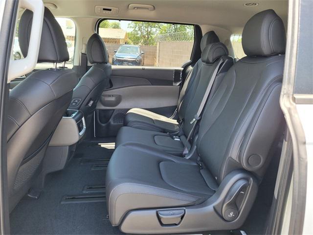 new 2026 Kia Carnival Hybrid car, priced at $45,385