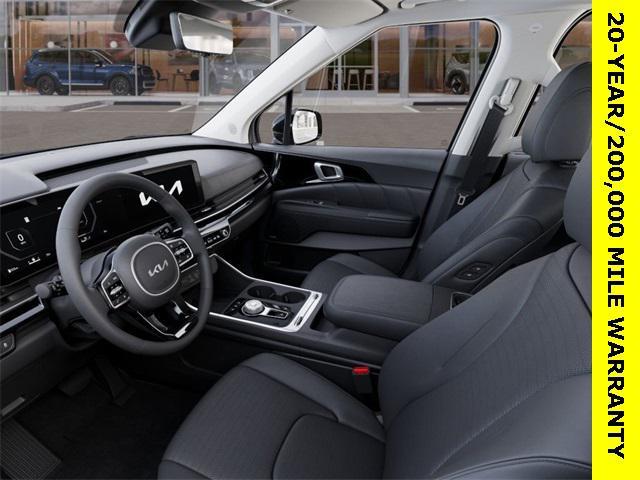 new 2025 Kia Carnival Hybrid car, priced at $54,125