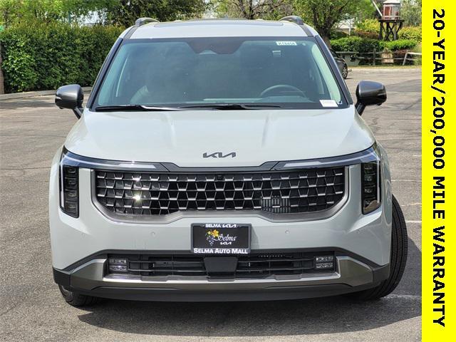 new 2025 Kia Carnival Hybrid car, priced at $54,125
