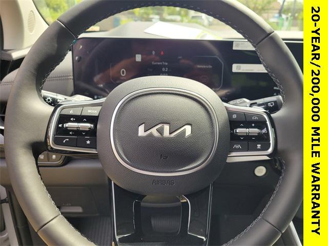new 2025 Kia Carnival Hybrid car, priced at $54,125