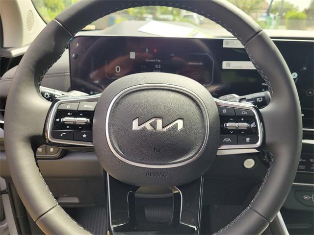new 2025 Kia Carnival Hybrid car, priced at $54,125