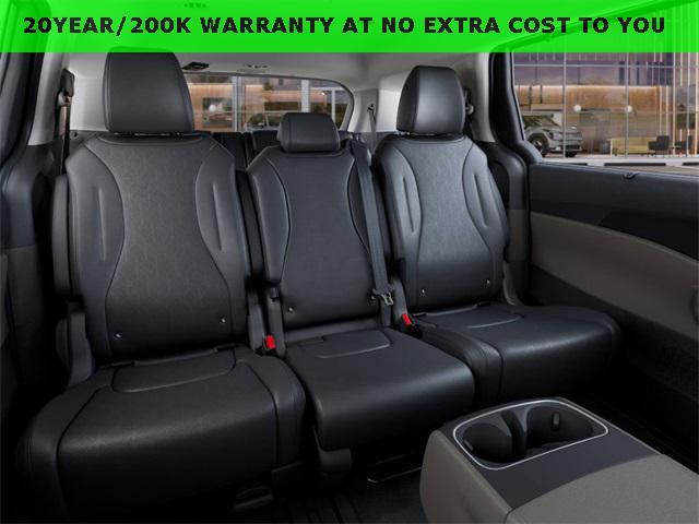 new 2026 Kia Carnival Hybrid car, priced at $45,530