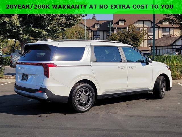 new 2026 Kia Carnival Hybrid car, priced at $45,385