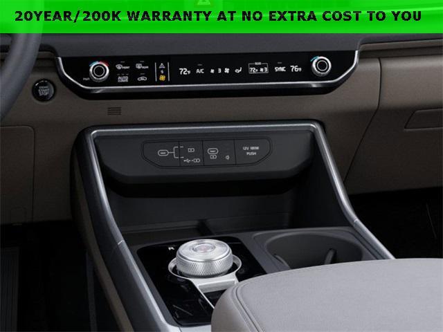 new 2026 Kia Carnival Hybrid car, priced at $45,385