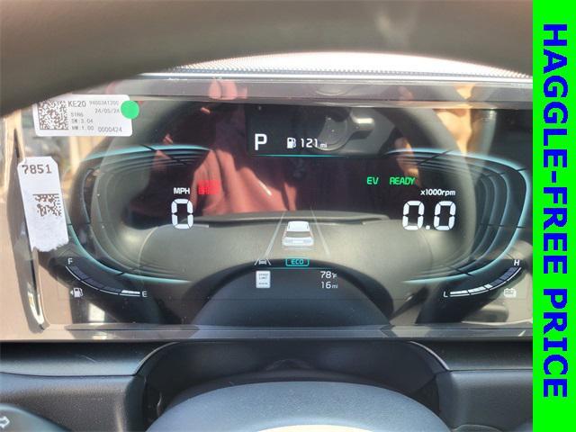 new 2025 Kia Niro car, priced at $26,346