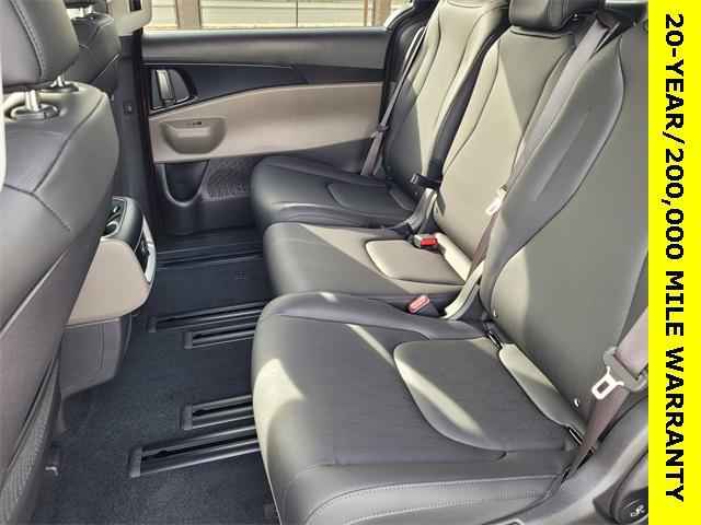 new 2025 Kia Carnival car, priced at $40,030