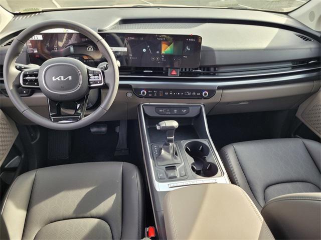 new 2025 Kia Carnival car, priced at $40,030