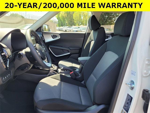 new 2025 Kia Soul car, priced at $23,396
