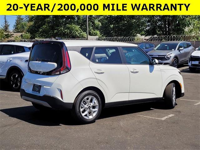 new 2025 Kia Soul car, priced at $23,396