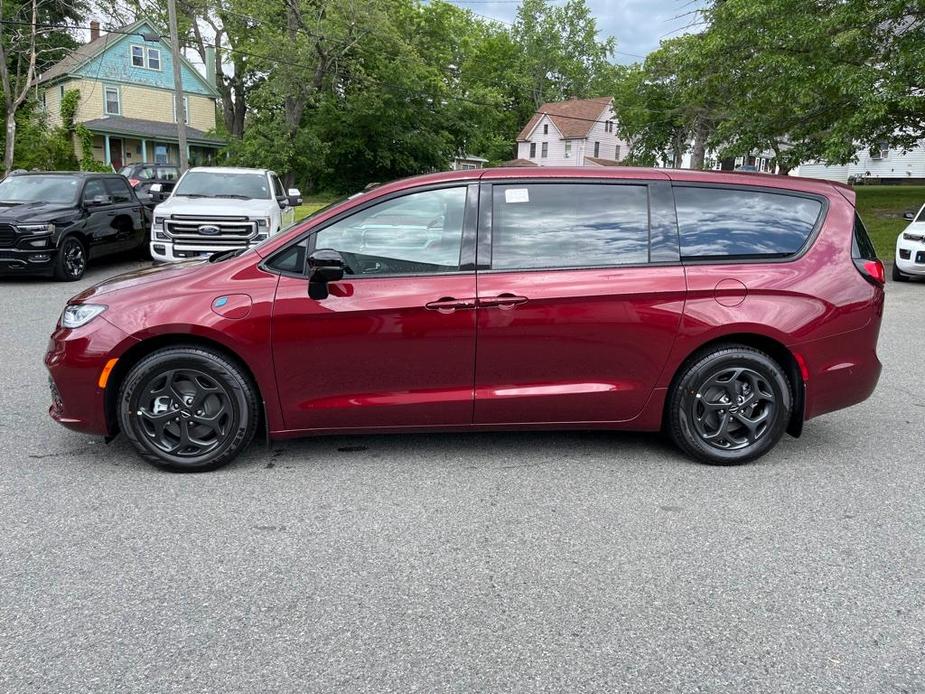 new 2023 Chrysler Pacifica Hybrid car, priced at $57,922