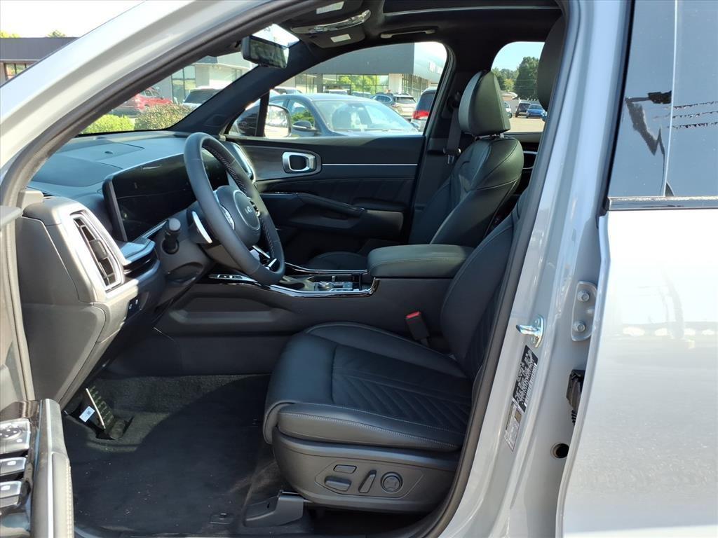 new 2025 Kia Sorento car, priced at $46,699