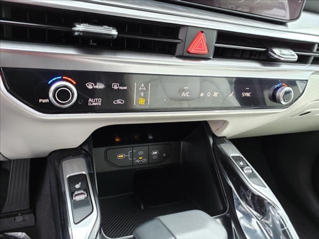 new 2025 Kia Sorento car, priced at $38,000