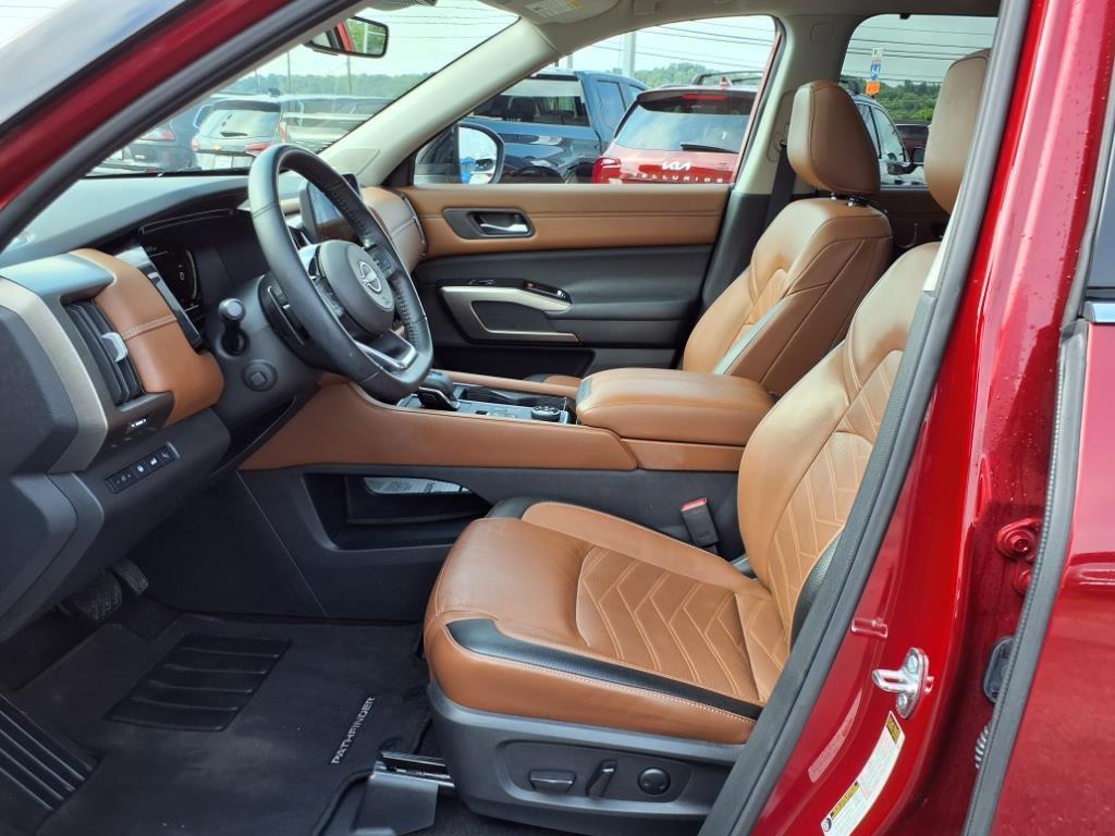 used 2023 Nissan Pathfinder car, priced at $36,518